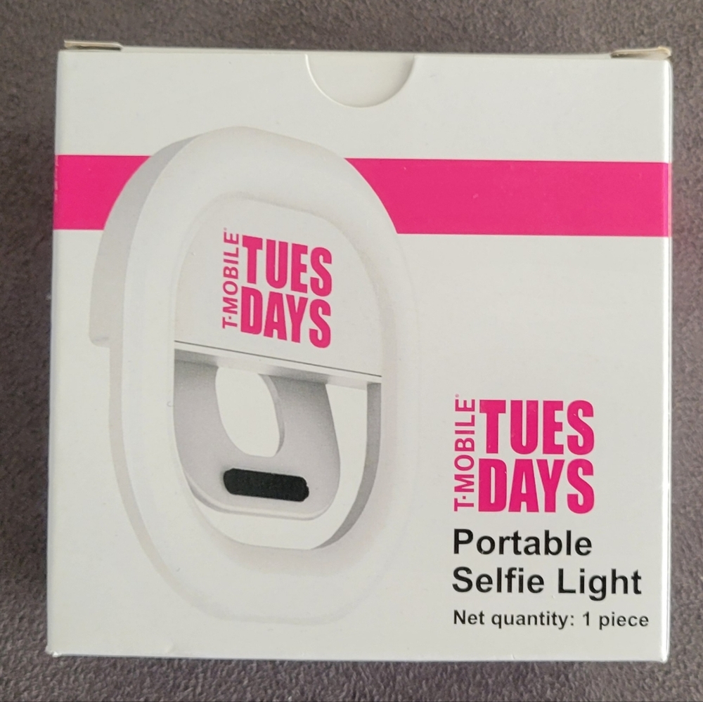 NEW Selfie Light With Charging Cord From T-Mobile
